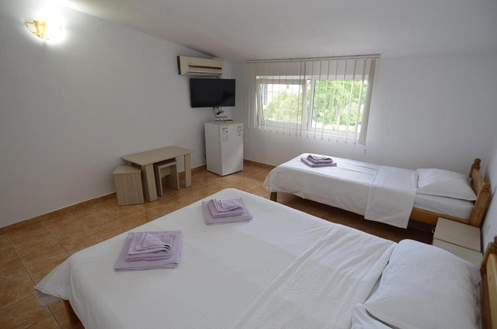 Vila Rara Hotel Costinesti Ngoại thất bức ảnh